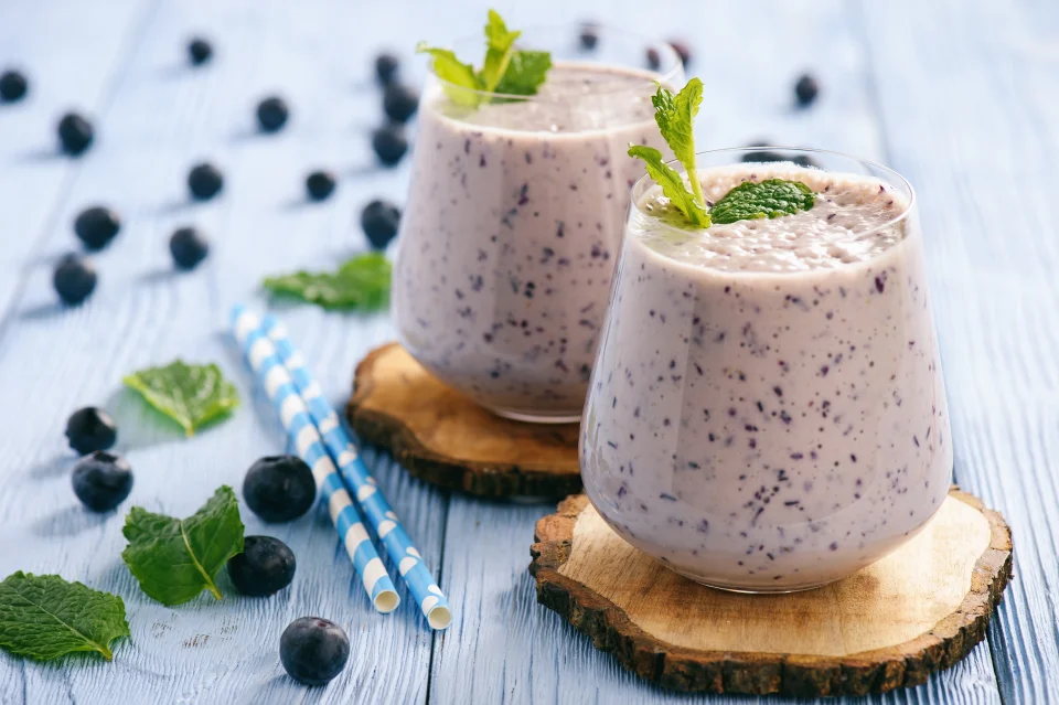 Blueberry Smoothie 4K Wallpaper Fresh Drink & Blue Aesthetic - Food wallpaper - 4K