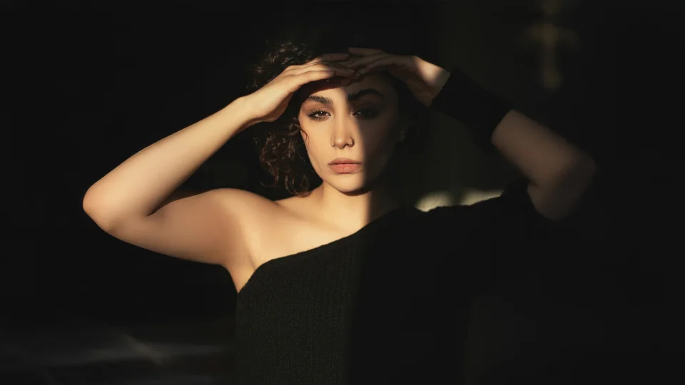 Dramatic Portrait Woman Shadow 4K Wallpaper Moody Aesthetic - Girls wallpaper - 4K