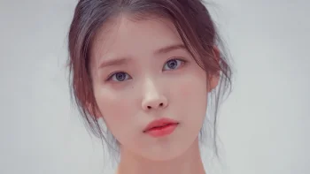 IU Kpop 4K Wallpaper Close Up Portrait & Soft Aesthetic