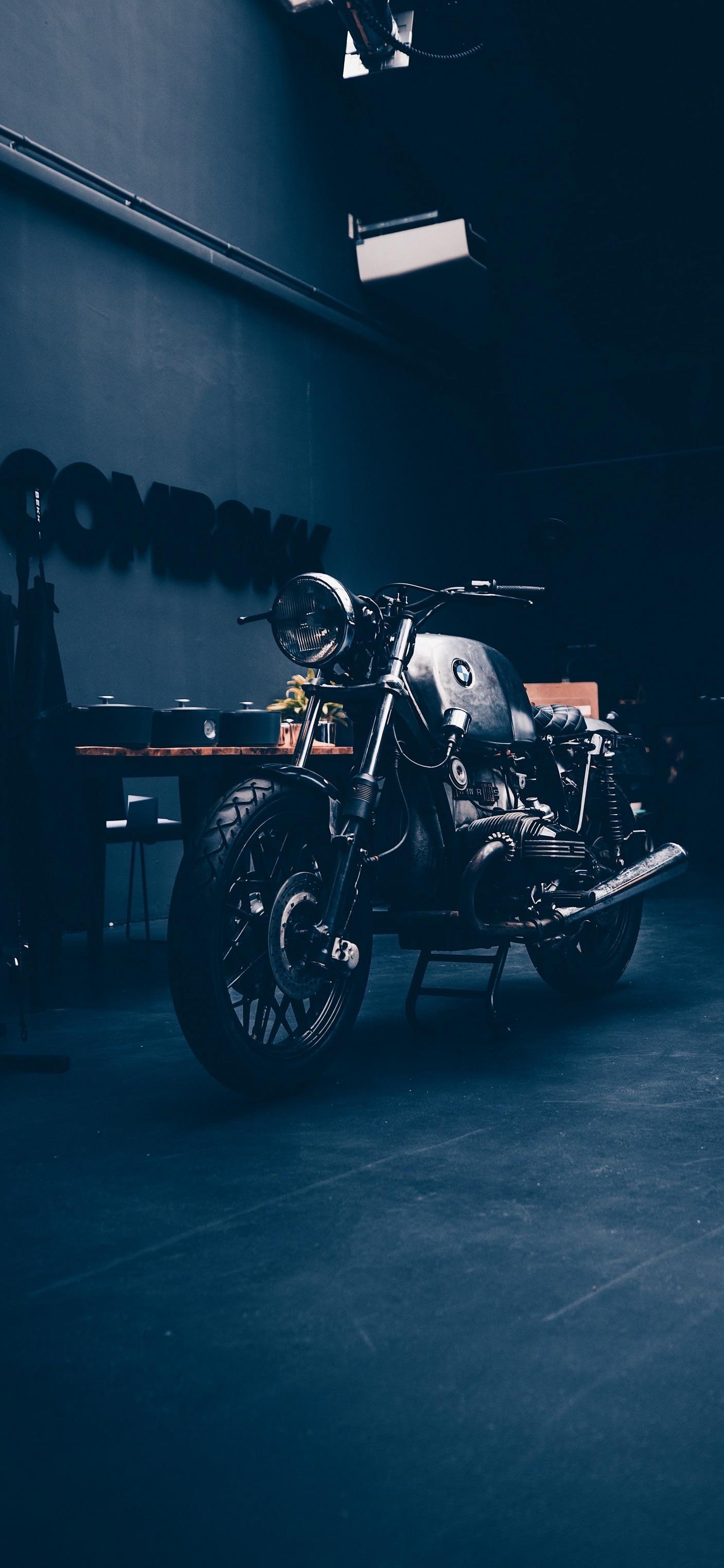 Midnight Steel – BMW Café Racer in Shadow Light - Bikes wallpaper - 4K
